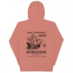 Sudadera con capucha Sail Towards New de GamanZuyoi Urban Collection color rosa palo parte trasera