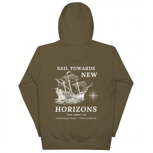 Sudadera con capucha Sail Towards New de GamanZuyoi Urban Collection color verde militar parte trasera